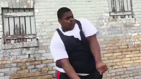 胖子跳舞视频,欢乐舞蹈瞬间走红网络