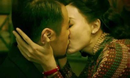 酒店吻戏视频,一场激情吻戏的幕后揭秘